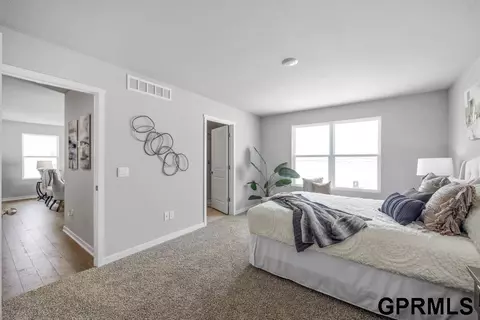 17822 Hampton Dr, Omaha, NE 68136 photo 15