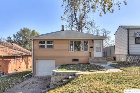 3129 King St, Omaha, NE 68112