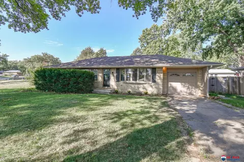 3225 N 67th St, Lincoln, NE 68507