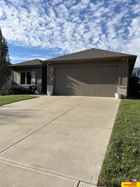 14510 Read St, Bennington, NE 68007 photo 2