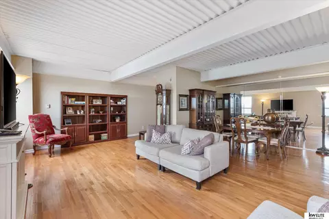 105 N 31st Ave #503, Omaha, NE 68131