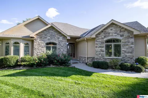 19309 Walnut St, Omaha, NE 68130