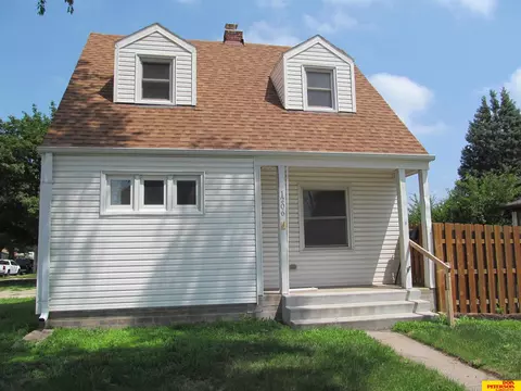 1206 E Military Ave, Fremont, NE 68025