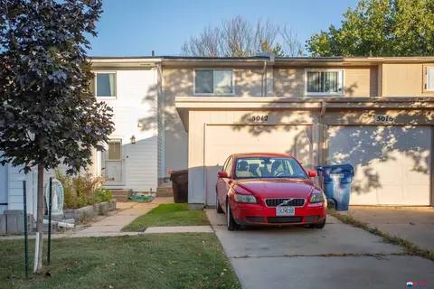5012 Southwood Cir, Lincoln, NE 68512