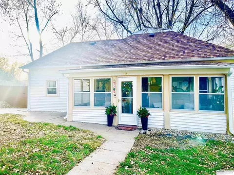 714 S 10th St, Plattsmouth, NE 68048