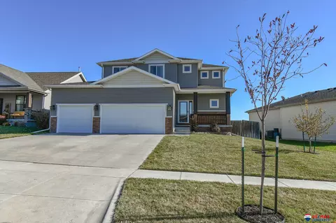3036 N 92nd St, Lincoln, NE 68507