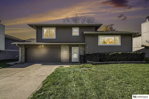 6806 S 154th St, Omaha, NE 68137
