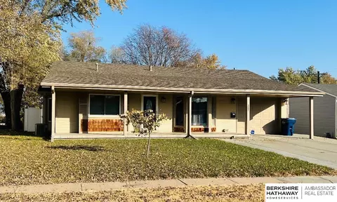 7002 Gertrude St, La Vista, NE 68128
