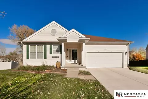 1219 N 207th Cir, Elkhorn, NE 68022