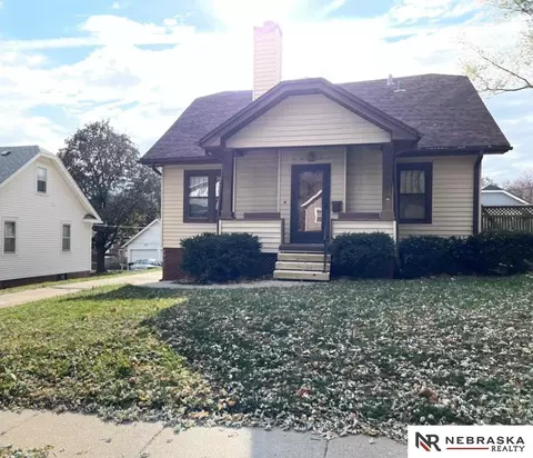 4961 Miami St, Omaha, NE 68104