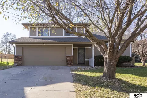 6724 S 88th St, Ralston, NE 68127
