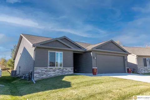 2710 N 202 Ave, Elkhorn, NE 68022