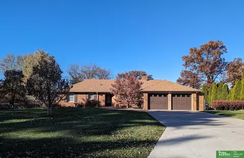 1706 S 79 St, Omaha, NE 68124