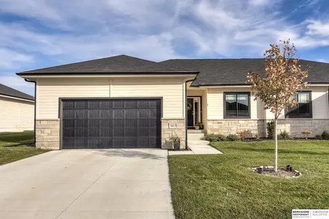 5413 N 209 St, Elkhorn, NE 68022
