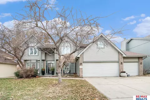 15709 Emiline St, Omaha, NE 68136
