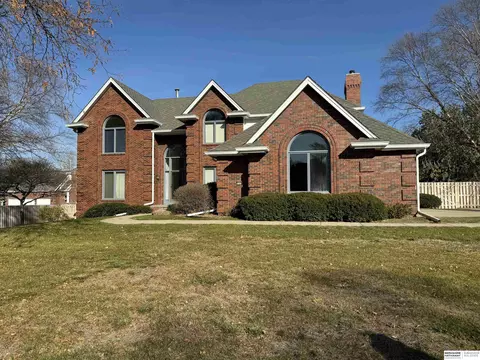 16336 Underwood Ave, Omaha, NE 68118