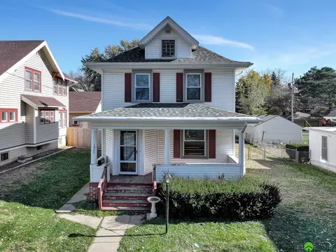 1925 S 34th St, Omaha, NE 68105