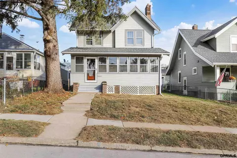 3021 S 33rd St, Omaha, NE 68105