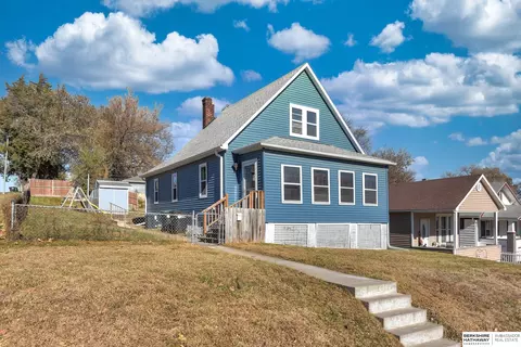 1542 Y St, Omaha, NE 68107
