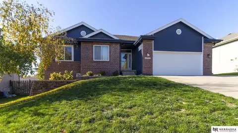 11914 N 159th St, Bennington, NE 68007