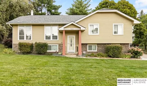 7632 Drexel St, Omaha, NE 68127