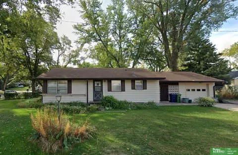120 Kirby Ave, Bellevue, NE 68005