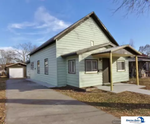 310 N 9 Th St, Wymore, NE 68466