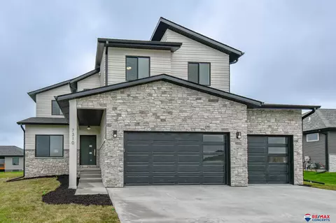 7310 Isidore Dr, Lincoln, NE 68516