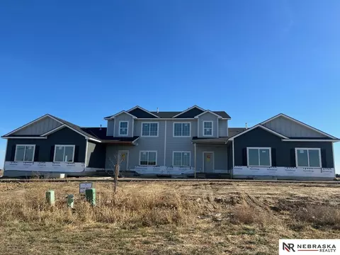 12870 S 47 Plz, Papillion, NE 68133
