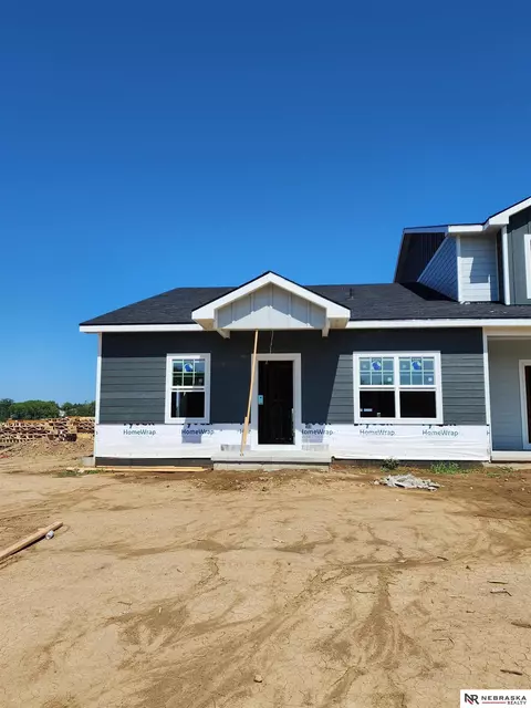11402 N 160th Ct, Bennington, NE 68007