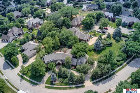 15611 Burt St, Omaha, NE 68118