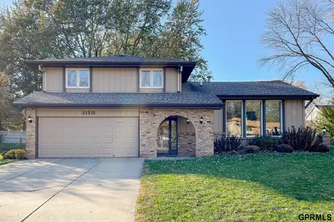 21315 Oldgate Cir, Omaha, NE 68022