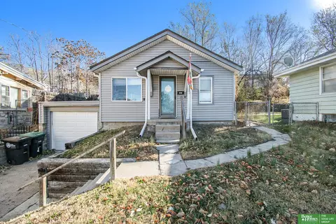 3817 N 55th St, Omaha, NE 68104
