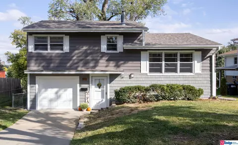 5611 N 69th Ave, Omaha, NE 68104