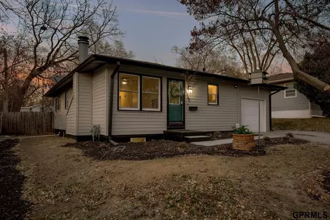 4540 Laurel Ave, Omaha, NE 68104