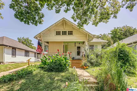 206 N 33 St, Lincoln, NE 68503