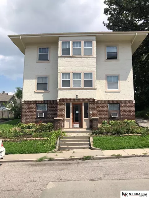 145 N 34th St, Omaha, NE 68131