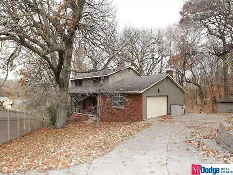 5206 Hunt Cir, Omaha, NE 68152
