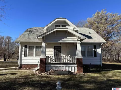 215 N 6th St, Ulysses, NE 68669