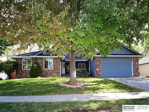 3909 N 157th St, Omaha, NE 68116