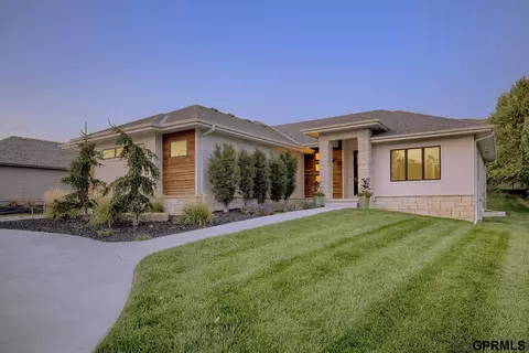 2015 S 214 Ave, Elkhorn, NE 68022