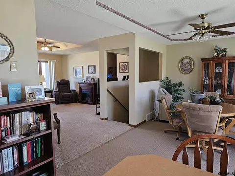 1314 Crest View Ave, Beatrice, NE 68310 photo 9