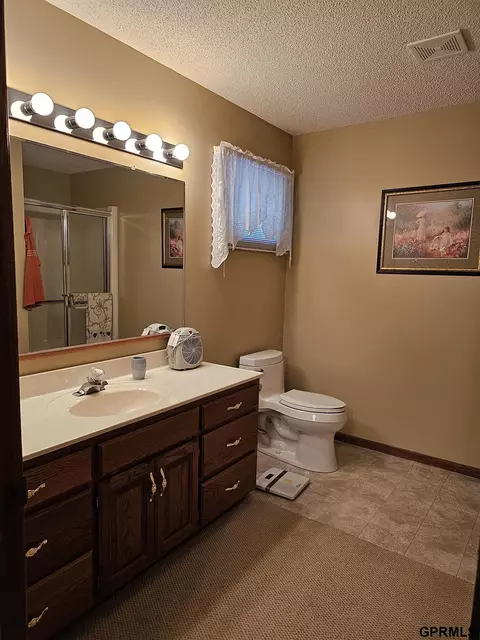 1314 Crest View Ave, Beatrice, NE 68310 photo 18