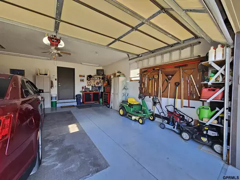 1314 Crest View Ave, Beatrice, NE 68310 photo 31