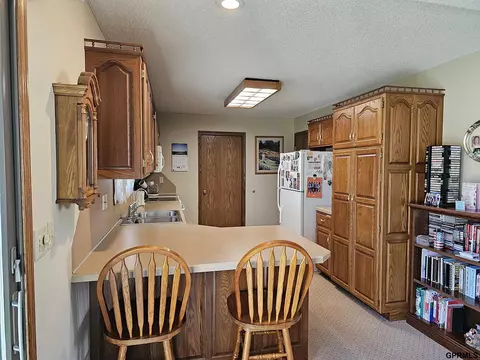 1314 Crest View Ave, Beatrice, NE 68310 photo 5