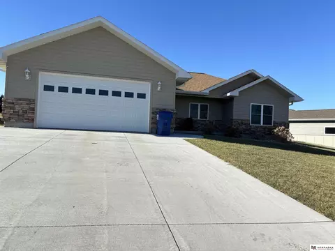 317 Rolling Hills Ave, Ord, NE 68862