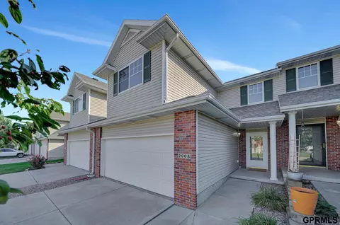 2008 Connor Pl, Lincoln, NE 68505