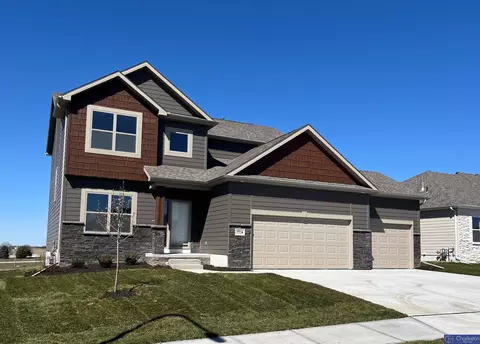 7714 S 200th St, Gretna, NE 68028