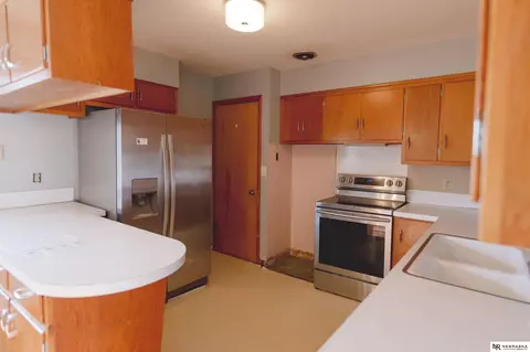 1801 High St, Beatrice, NE 68310 photo 9