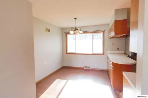 1801 High St, Beatrice, NE 68310 photo 6